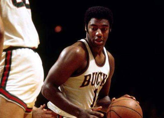 伤病让他在 伤病让他在