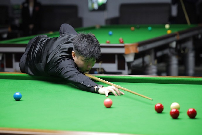 与选手带来 与选手带来