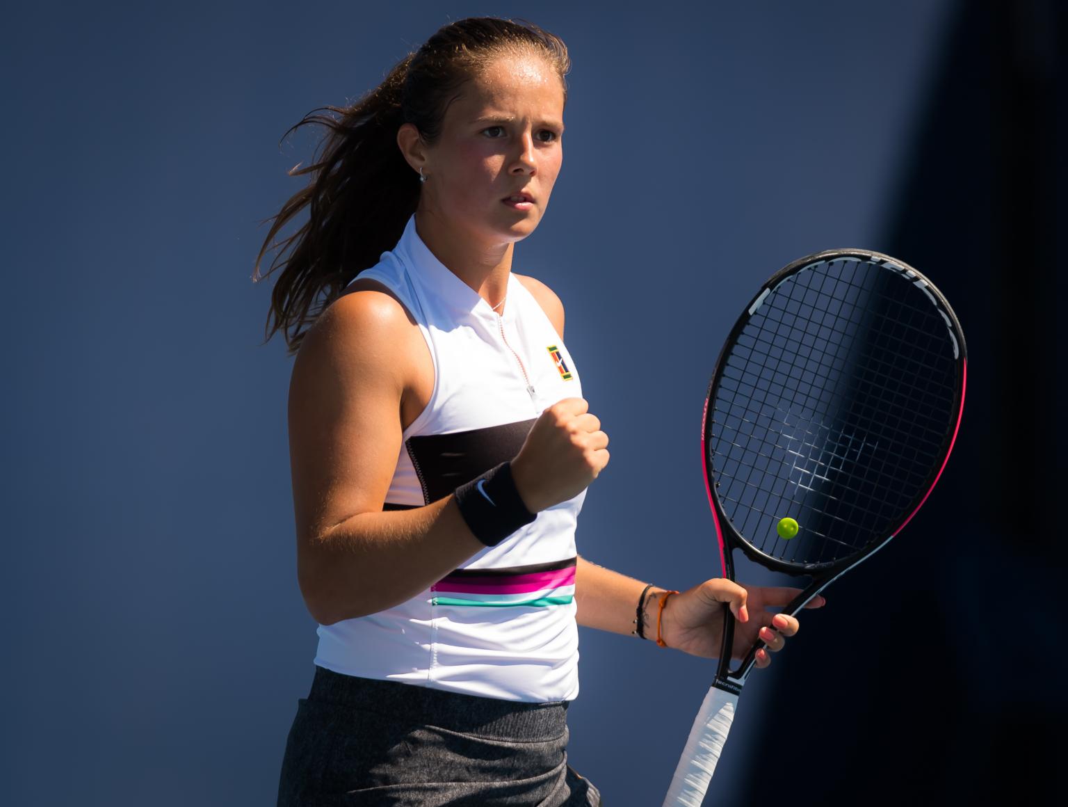 场均产出与 场均产出与